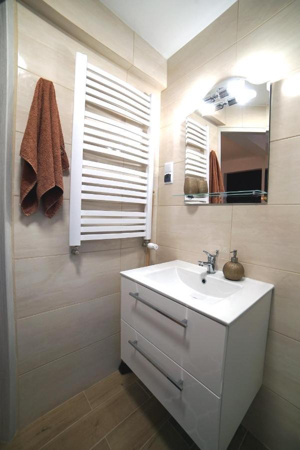 Apartament Naleczow Dom Pod Orzechami 外观 照片